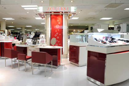 洛西タカシマヤ 1階化粧品売場 資生堂カウンター 資生堂の化粧品 コスメ ワタシプラス 資生堂