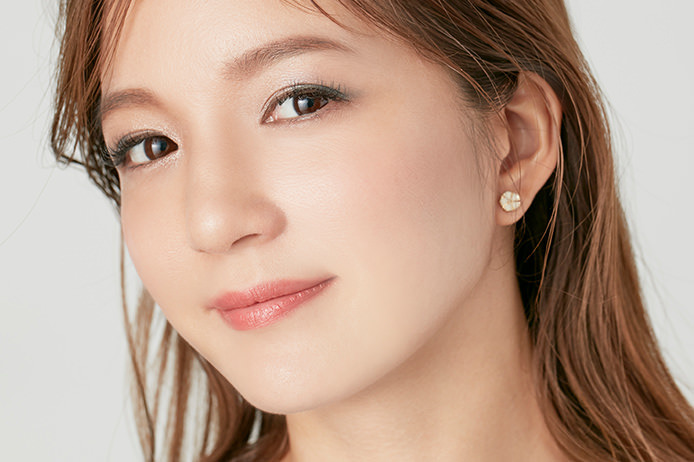 プロが教える初心者向けカーキメイク♪取り入れやすさの秘訣は「縦グラデ」