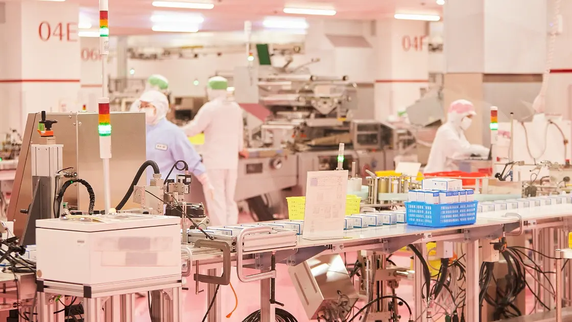 働くみなさんの意見を採用したピンクの工場の様子