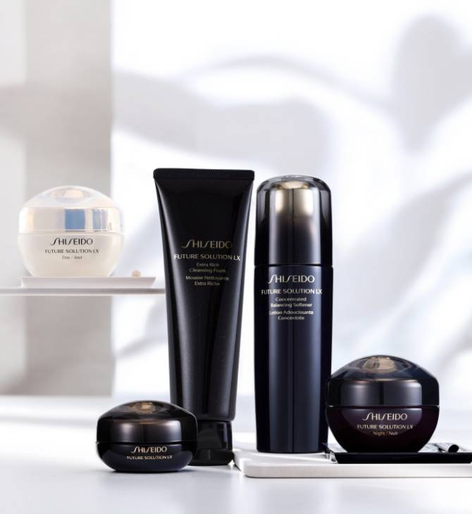 SHISEIDO フューチャーソリューション LX特集|オンラインショップ 新品未使用品 SHISEIDOフューチャーソリューションLX 化粧液 美容液