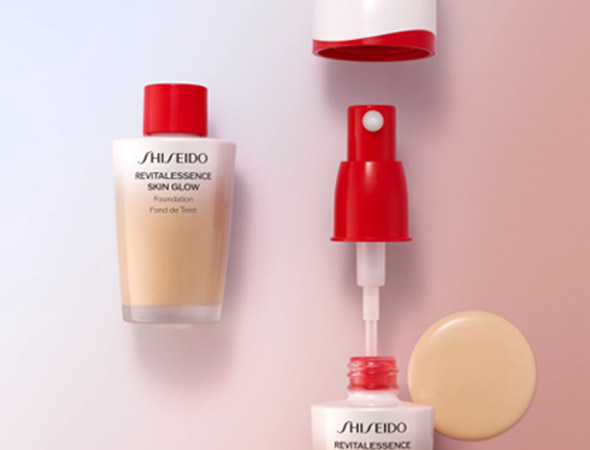 SHISEIDO エッセンス スキングロウ ファンデーション