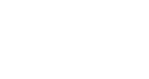 人々を惑わすスピンクス。蠱惑的な印象にしあげるためにゴールドを基調とします。口紅は艶感のあるベージュで赤味を押さえます。眉頭の下から鼻筋にかけてブラウンのアイシャドーを入れて顔に立体感を。眉はブラウンのワックスでソフトにし、パールの粒子がちりばめられたルースパウダーをさっと全体に広げて完成です。