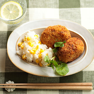 春キャベツのメンチカツプレート