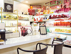 FUKUYA化粧品店