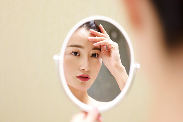 【生理周期に合わせた肌荒れ対策】知らなきゃ損する女性ホルモンと肌の関係