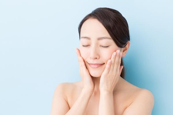乾燥肌をどうにかしたい!原因からおすすめ保湿アイテムまで徹底解説!