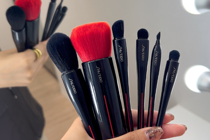 【メイクブラシ選びで迷わない】現役美容部員がSHISEIDOブラシ全ラインナップを解説！違い・仕上がり比較・使い方