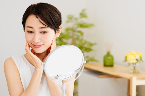シワ、たるみ、くすみ予防にはフェイスマッサージ