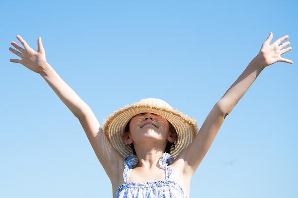 子供の紫外線対策、ちゃんとしてる？シーン別おすすめ日焼け止め6選＆塗り方