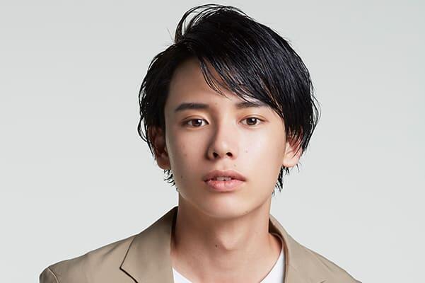洗練された印象に仕上がるヘアスタイル