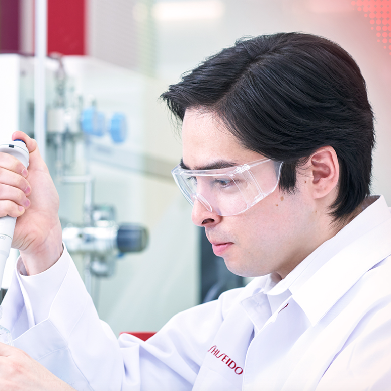 資生堂の研究開発員