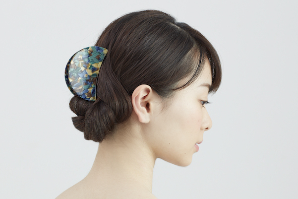 ヘアクリップの使い方＆アレンジ】韓国風もゆるっとまとめ髪も。つける