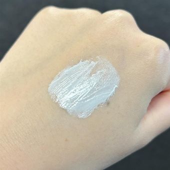 マキアージュ ドラマティックポアスムーザーのテクスチャー画像