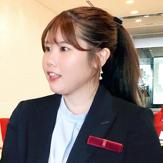 美容部員みこ