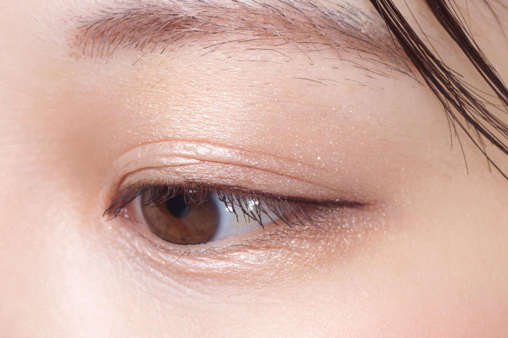 LOOK1のアイメイク