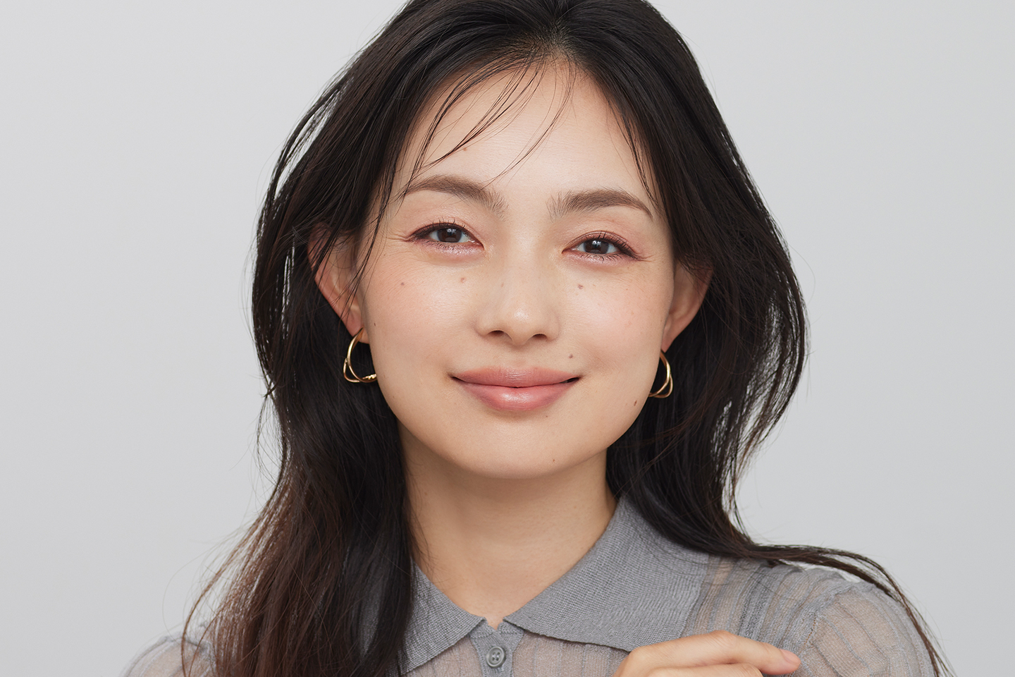 「メロみメイク」を施した大人の女性