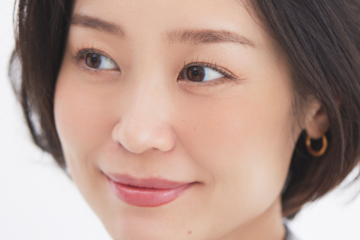 LOOK3の頬アップの画像