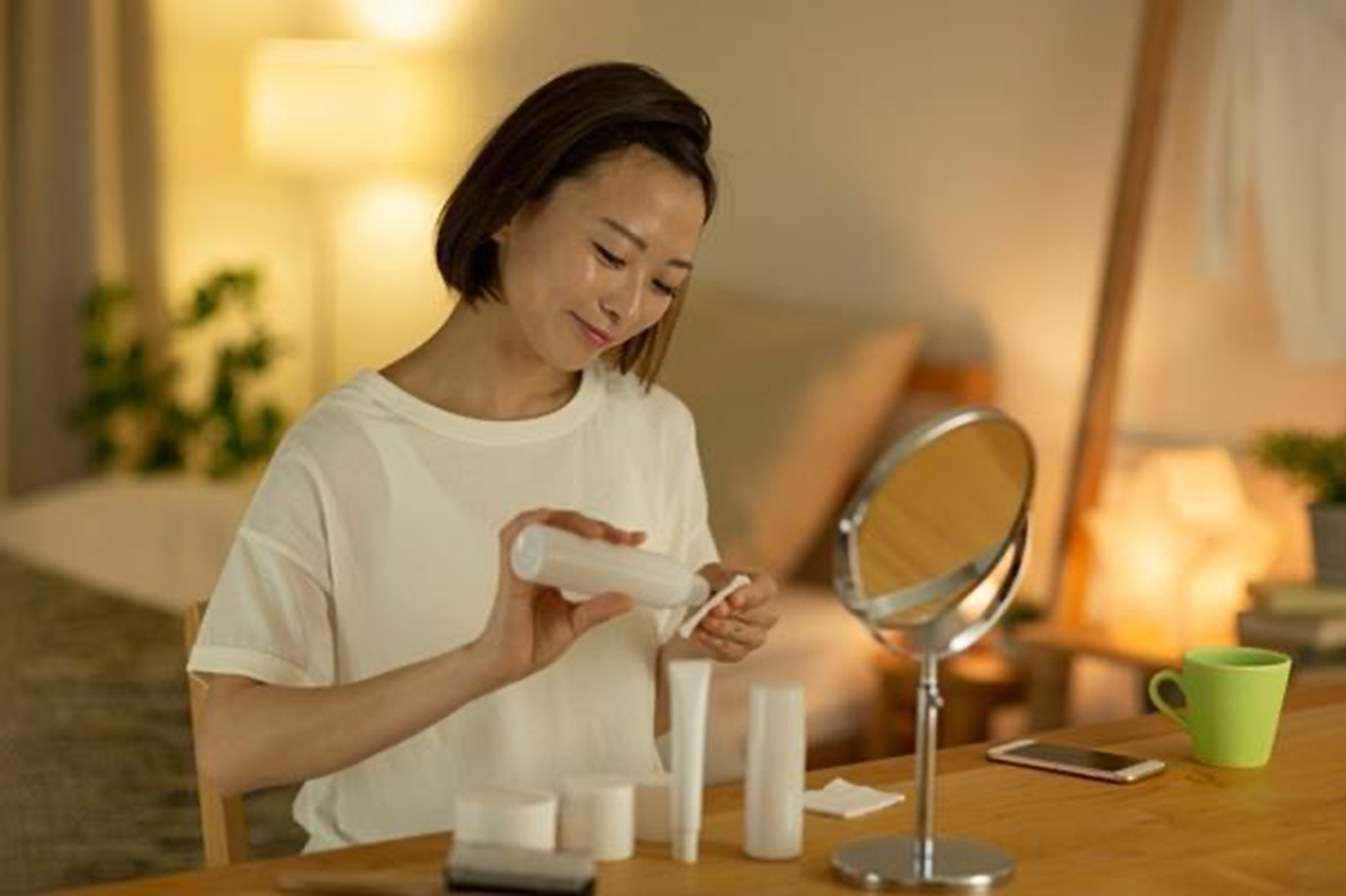 【乾燥肌のスキンケア方法】しっとり美肌に導くおすすめアイテム＆改善すべき使い方