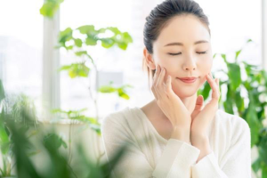 【くすみがちな冬のスキンケア＆メイク】透明感あふれる明るい肌印象へ♪