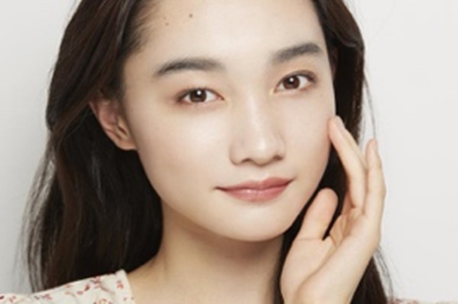 ファンデーションを塗ると乾燥・カサカサが目立つ...冬でもうるツヤ肌に見えるベースメイクテク＆アイテム