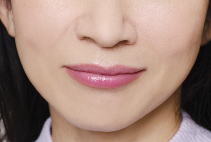 ボリューム感のある唇に