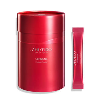 アルティミューン プロバイオティクス パウダーの画像です。箱もパウダーの入っている袋もどちらとも赤色です。