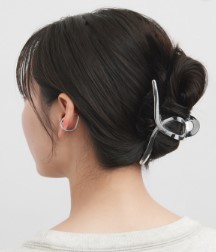 【ヘアアレンジ】動画でレクチャー!すっきり&品のあるヘアクリップを使ったアップアレンジ