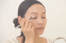 メイク上手になりたい！動画で「アイシャドウ」の塗り方を詳しくレッスン♪