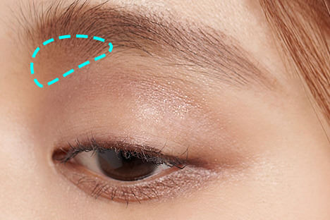 手持ちアイテムにひと工夫 ミニマムな小顔メイクテクニック 美容の情報 ワタシプラス 資生堂