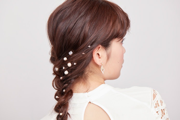 ただの三つ編みが激カワ♡パーティー向け超簡単ヘアピアスアレンジ