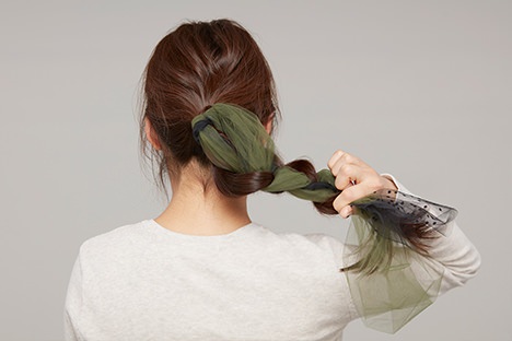 あえてのカジュアル使いが可愛い チュールリボン を使ったヘアアレンジがブームの予感 美容の情報 ワタシプラス 資生堂 あえてのカジュアル使いが可愛い チュールリボン を使ったヘアアレンジがブームの予感 美容の情報 ワタシプラス 資生堂