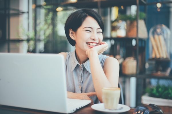 ストレスで〇〇の皮脂分泌量は増加する!働く女子のキレイを保つスキンケアって?