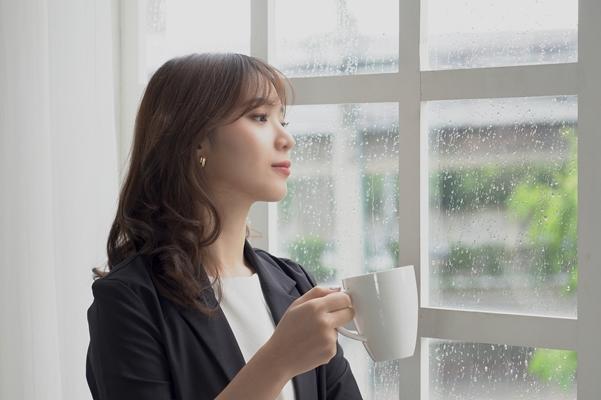 【6月の肌】高温多湿な梅雨時期のケア方法って？