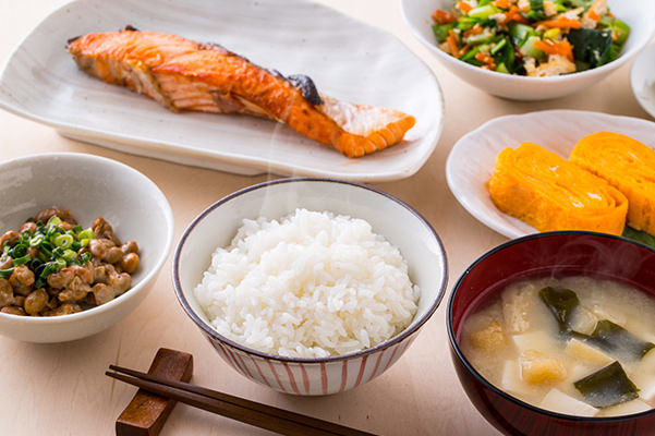 和食でバランスのとれた食生活を！