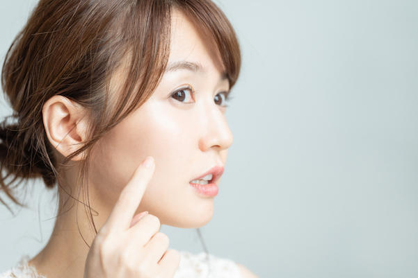 なめらか、つるつる、すべすべ...触れると気持ちいい!夏を過ごした肌の「毛穴」ケア&おすすめアイテム