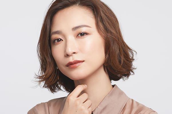 【2023年秋冬トレンドメイク】大人世代は質感をあやつる「品盛りメイク」に注目！