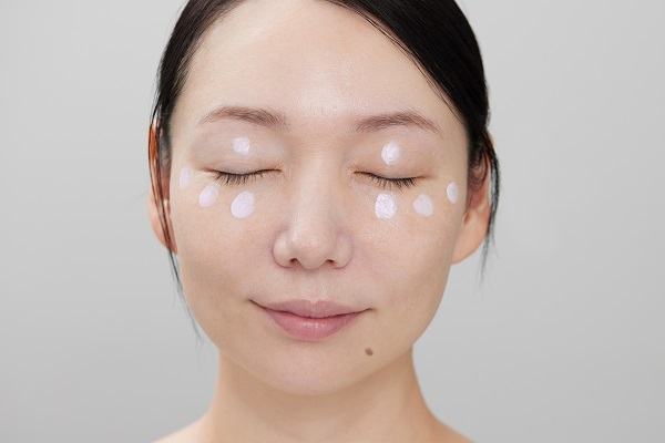 アイメイクが映える肌づくり