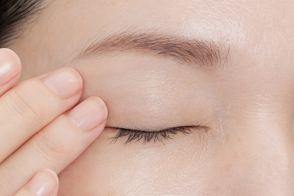 アイメイクが映える肌づくり