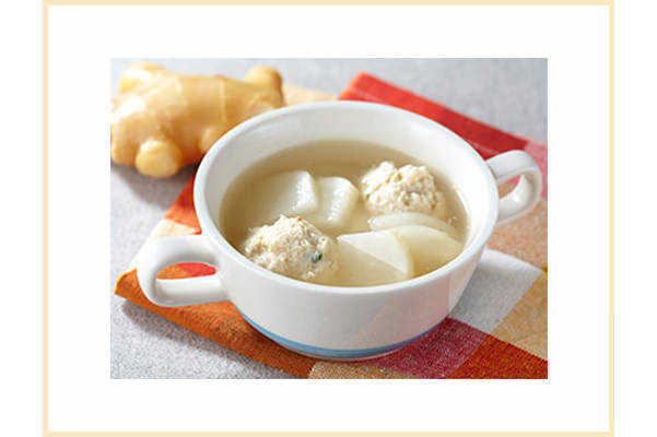 【冷え対策レシピ】かぶと鶏団子の生姜スープ